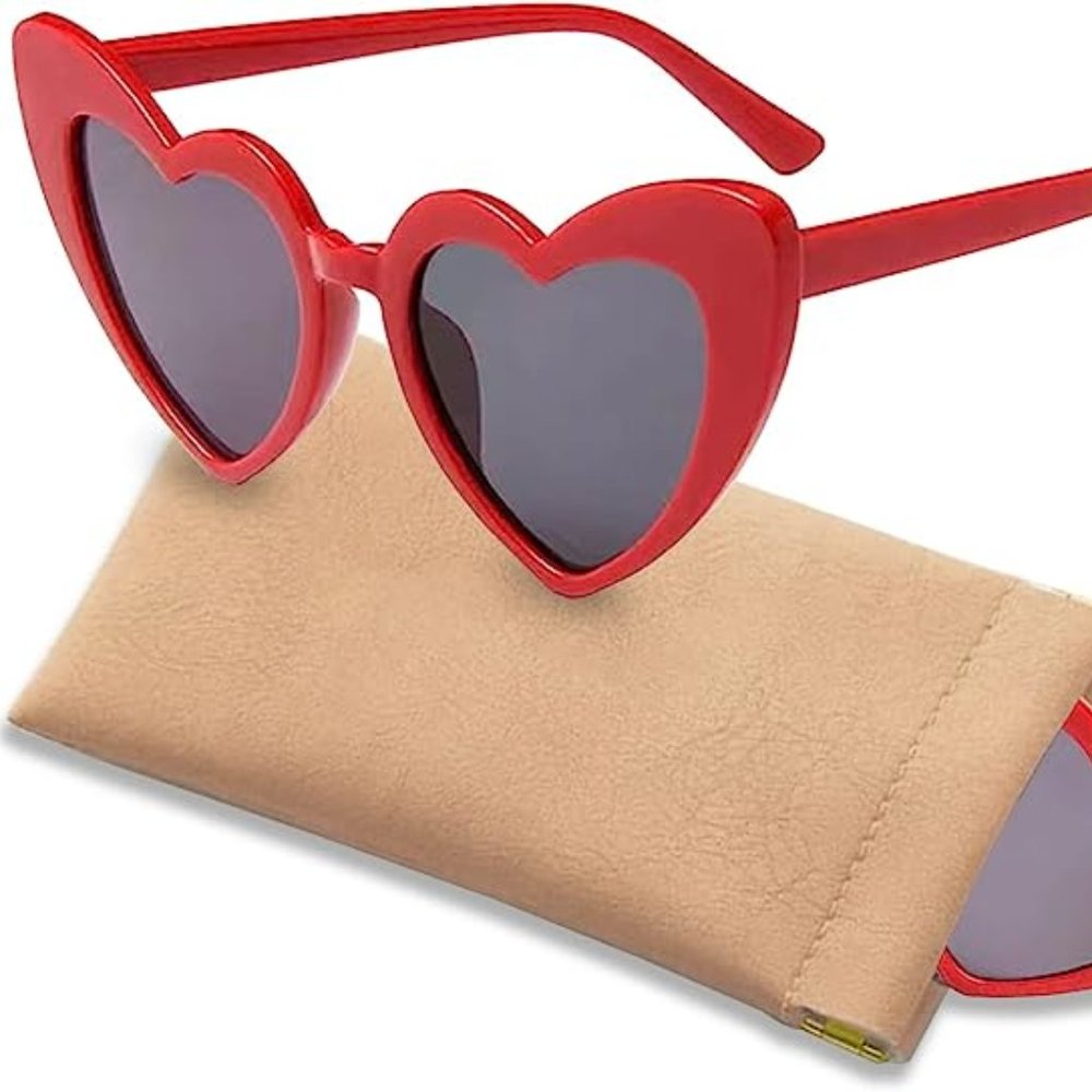 Retro UV400 Protection Cat Eye Heart-Shaped Sunglasses with Anti Scratch Bag
